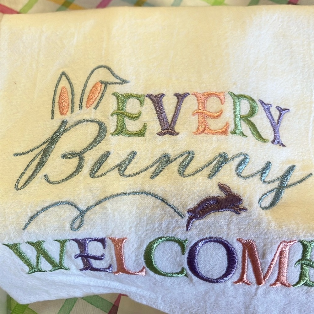 BNWT Happy Easter Tea Towel.